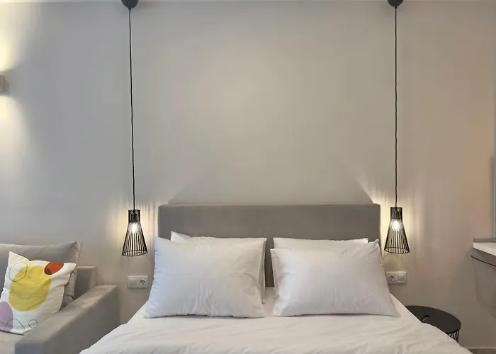 Kono Studios & Suites